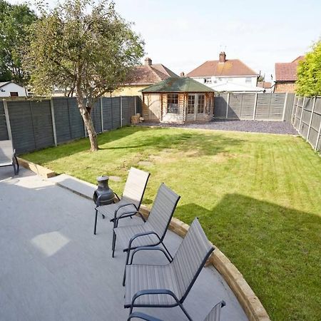 Home From Home - 4 Double Bed House With Parking Slough Buitenkant foto
